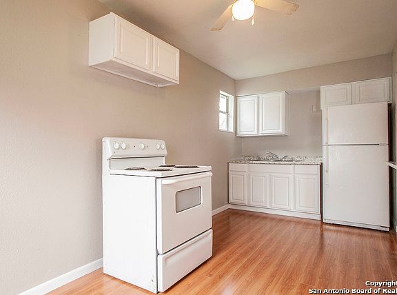5th image of 5023 Bartmer Ave