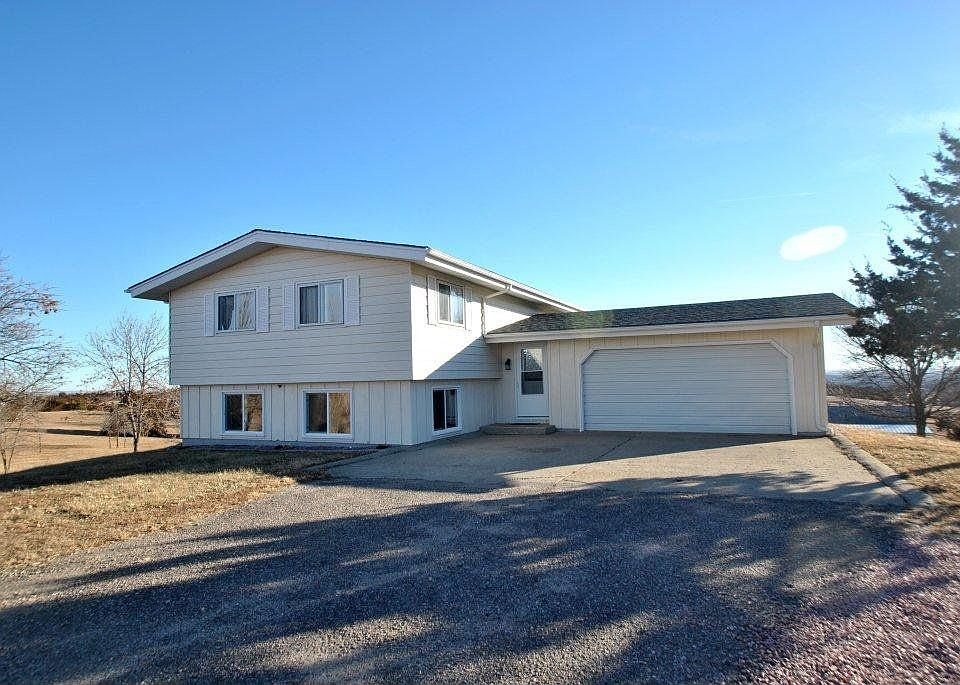For Sale: 119 Heritage, Yankton, SD 57078