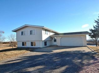 119 Heritage Dr, Yankton, SD 57078