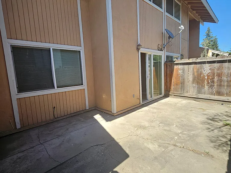 3318 R St #B — Photo 13