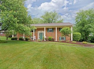 7754 Rolling Meadows Dr, West Chester, OH 45069