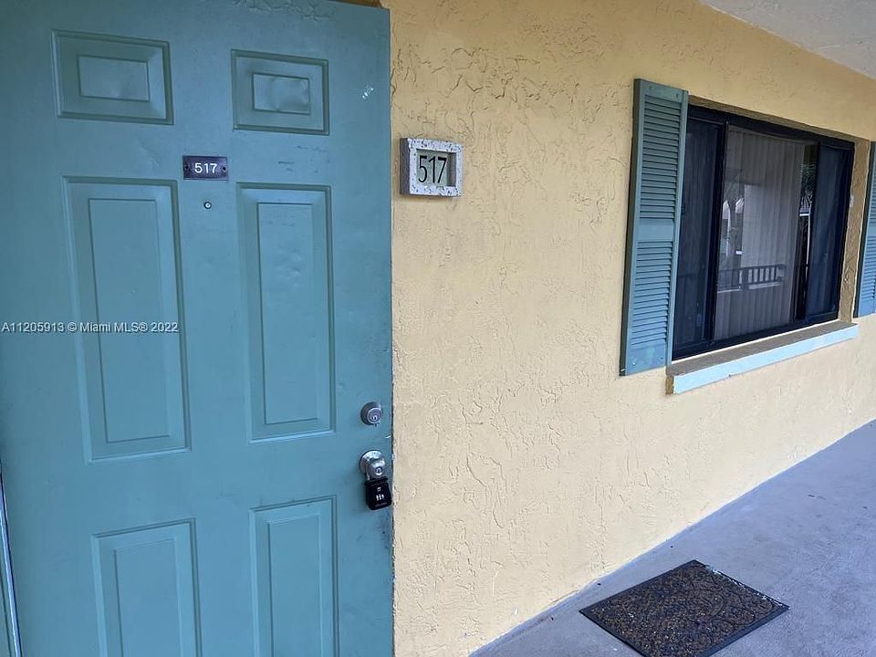 1st image of 517 Meadows Cir #0