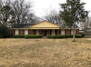 1860 Llanfair Rd, Montgomery, AL 36106