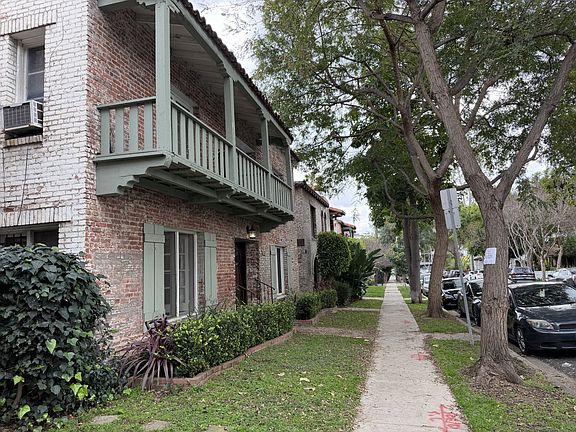 3rd image of 1132 N Vista St APT 4