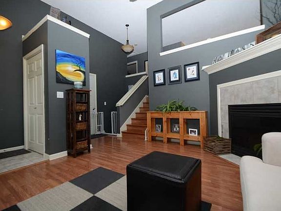 3rd image of 478 Pinehurst Ln