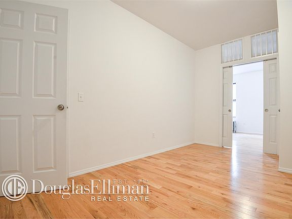 5th image of 2132 3rd Ave APT 2