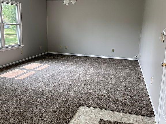 2nd image of 915 Congressional Way