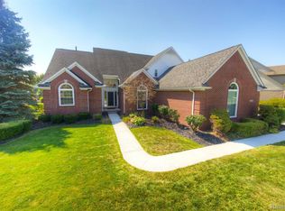 47631 Pavillon Rd, Canton, MI 48188