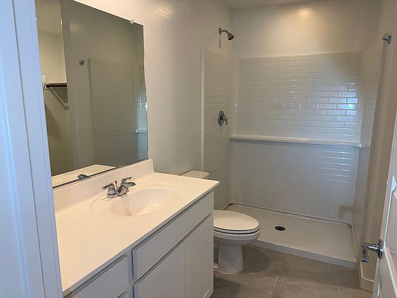 4th image of 36605 W Mondragone Ln