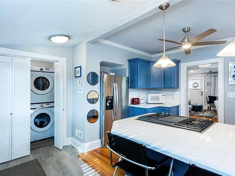1426 Clermont Ave — Photo 23