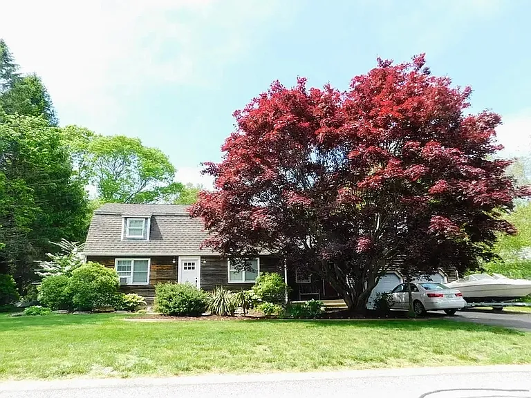 44 Mulberry Dr — Photo 1