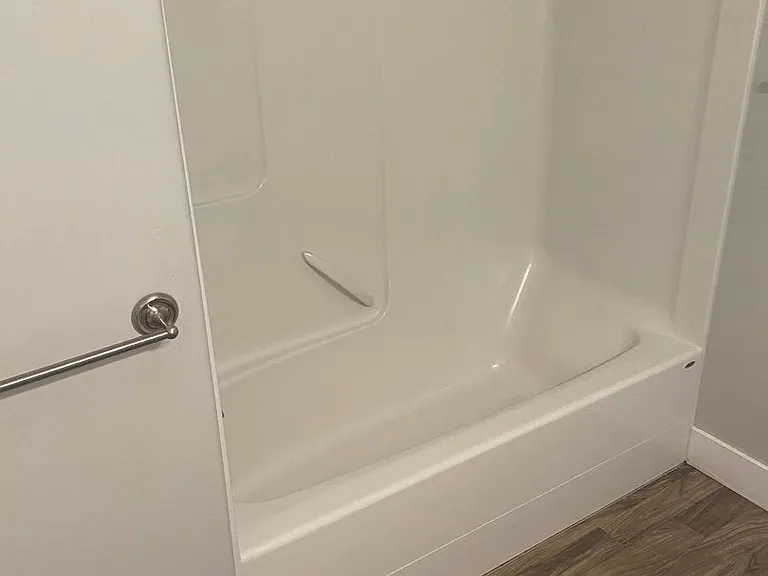 90 W Silver Springs Dr — Photo 12