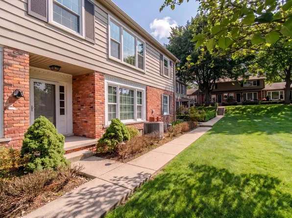 551 N Old Woodward Ave, Birmingham, MI 48009