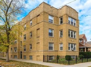 3736 W Berteau Ave APT 2, Chicago, IL 60618