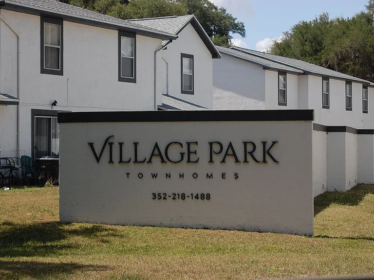 Village Park Townhomes | 2 & 3 Bedroom Apartments in Lady Lake, FL — Photo 99