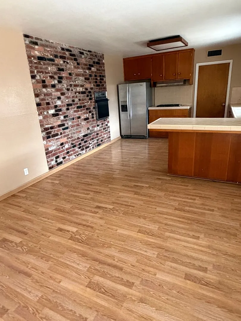 3-Bedroom, 2-Bathroom Home for Rent Move-In Ready! — Photo 2