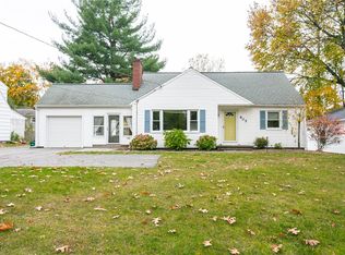 905 S Lincoln Rd, East Rochester, NY 14445