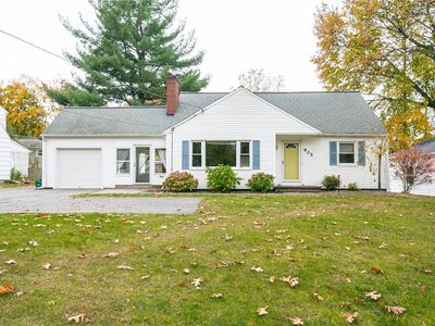 905 S Lincoln Rd, East Rochester, NY, 14445