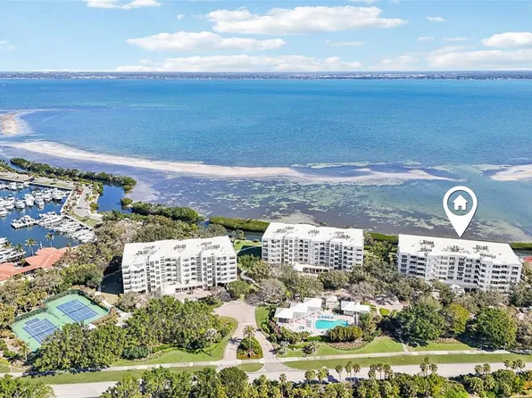 2410 Harbourside Dr APT 111, Longboat Key, FL 34228