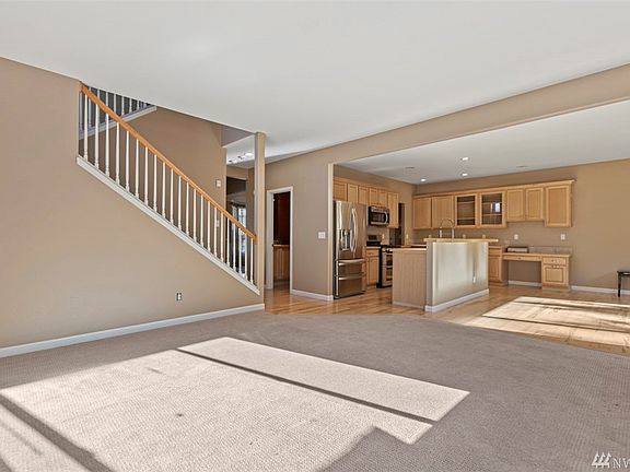 4th image of 1926 Lighthouse Ln NE