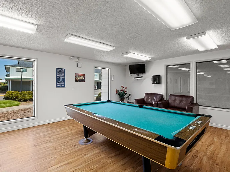 Meadowlawn Apartments - 55+ Community — Photo 12