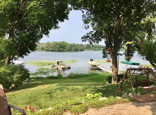 169 Peninsula Rd, Medicine Lake, MN 55441