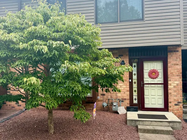 1128 Fairway Townhouse Ln #Townhouse, Hollidaysburg, PA 16648