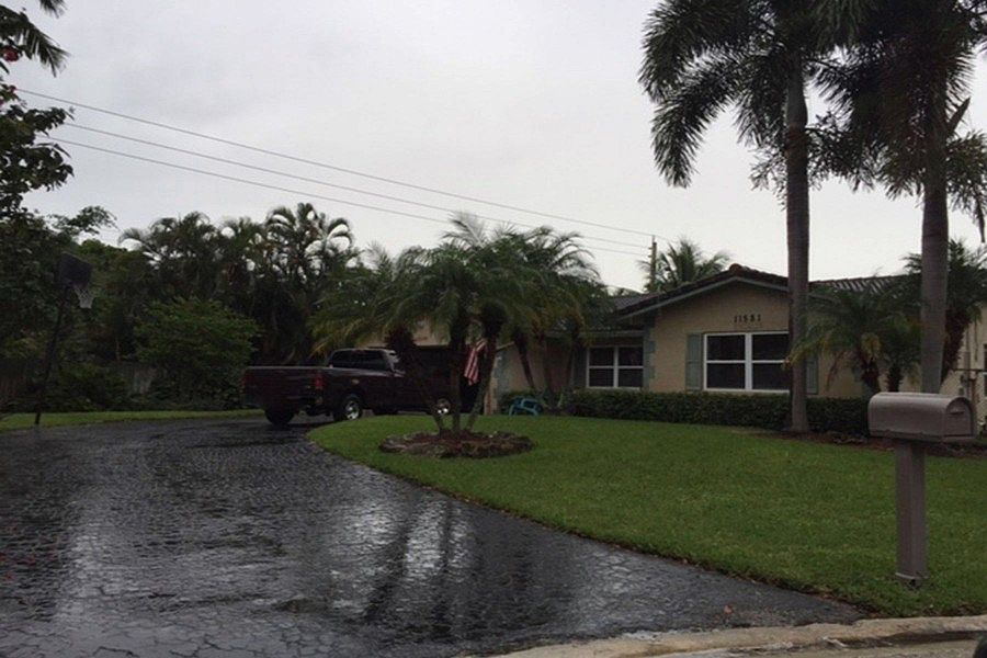 1st image of 11581 NW 40th St