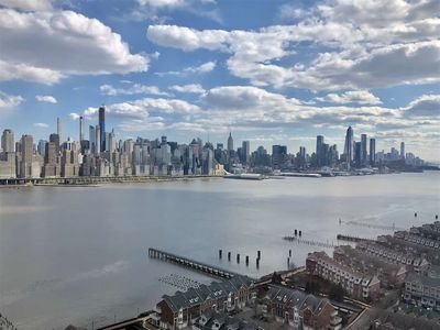 7002 Blvd E APT 31F, Guttenberg, NJ, 07093