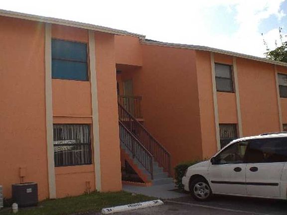 4th image of 2750 W 63rd Pl #23-24