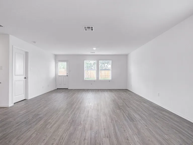 15003 Greenfield Ml — Photo 6