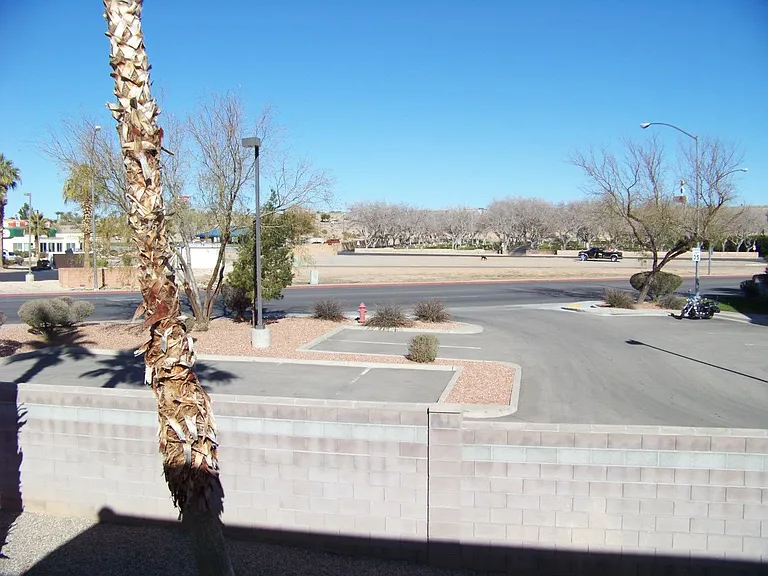 400 Hillside Dr — Photo 20