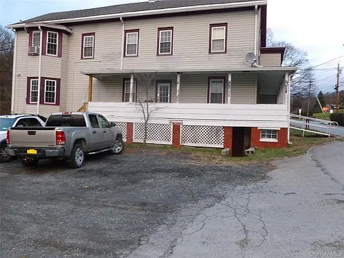 19 Main St #2 Photo 1