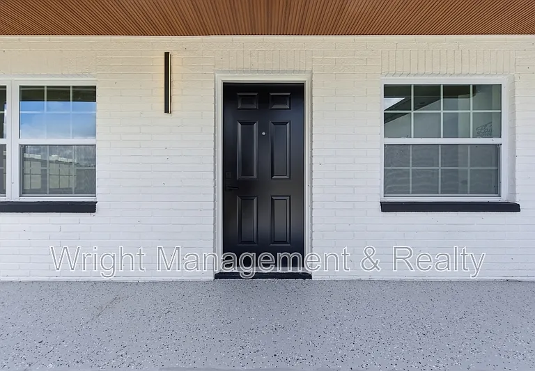 3029 Corona Dr — Photo 3