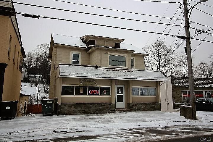 1st image of 323 N Main St #1