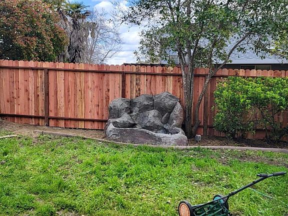 3rd image of 8616 Willow Vista Ct