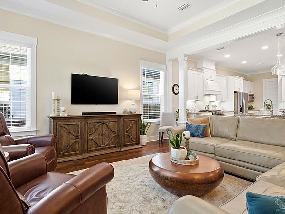 3rd image of 407 Sweetgrass Ln