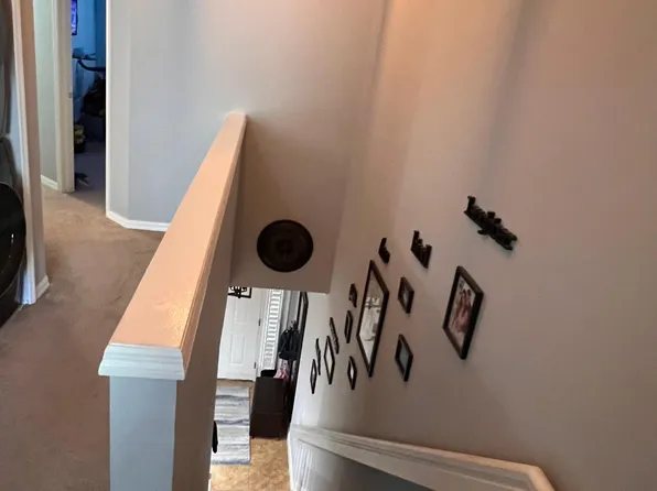 1289 Oxford Ln, Naples, FL 34105