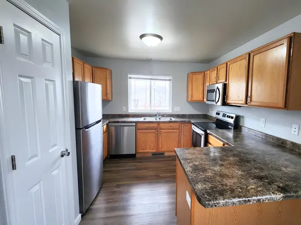 319 Tall Grass Trl, Sun Prairie, WI 53590