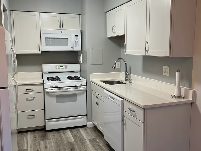 4360 Ivymount Ct #13 — Photo 4