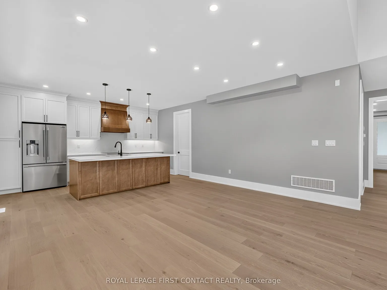 4 bed, $3,150 — Photo 4