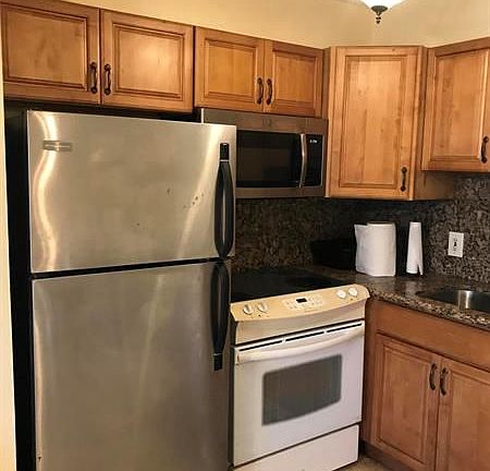 2nd image of 374 Northampton S