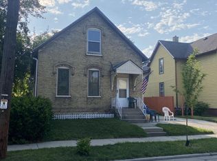 1827 Green St, Racine, WI 53402