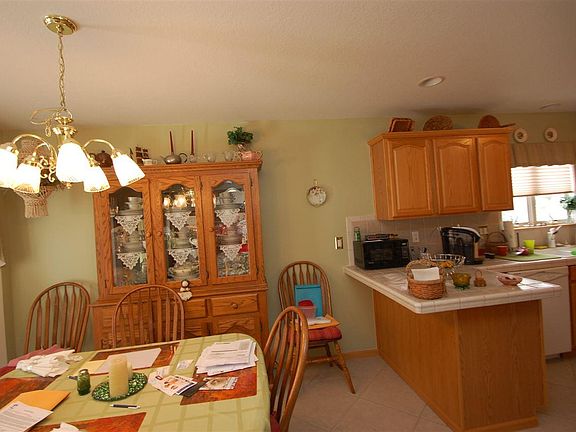 5th image of 253 Windemere Pl