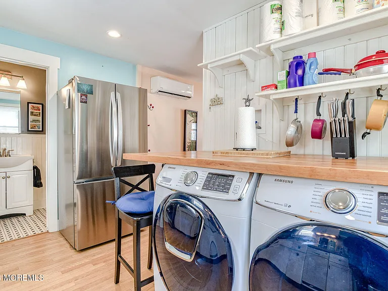 127 Lawrence Ave — Photo 10