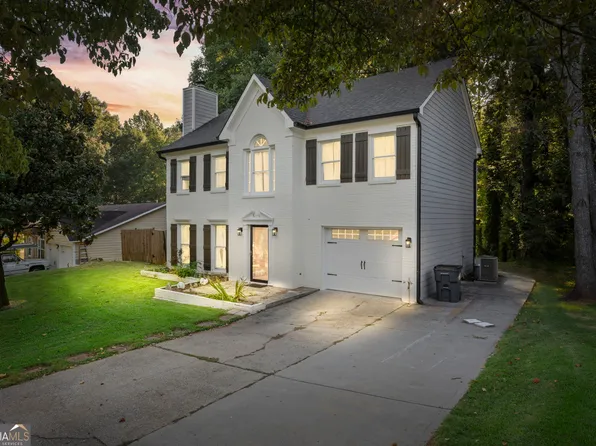 661 Sunfield Dr NW, Lilburn, GA 30047