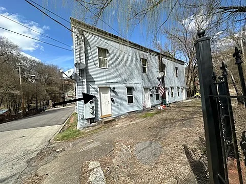 2 Glenwood Ave