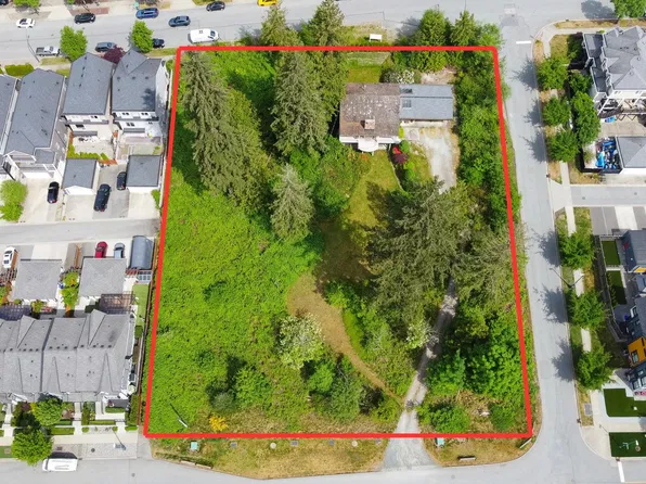 3417 E Roxton Ave, Coquitlam, BC V3B 7M9