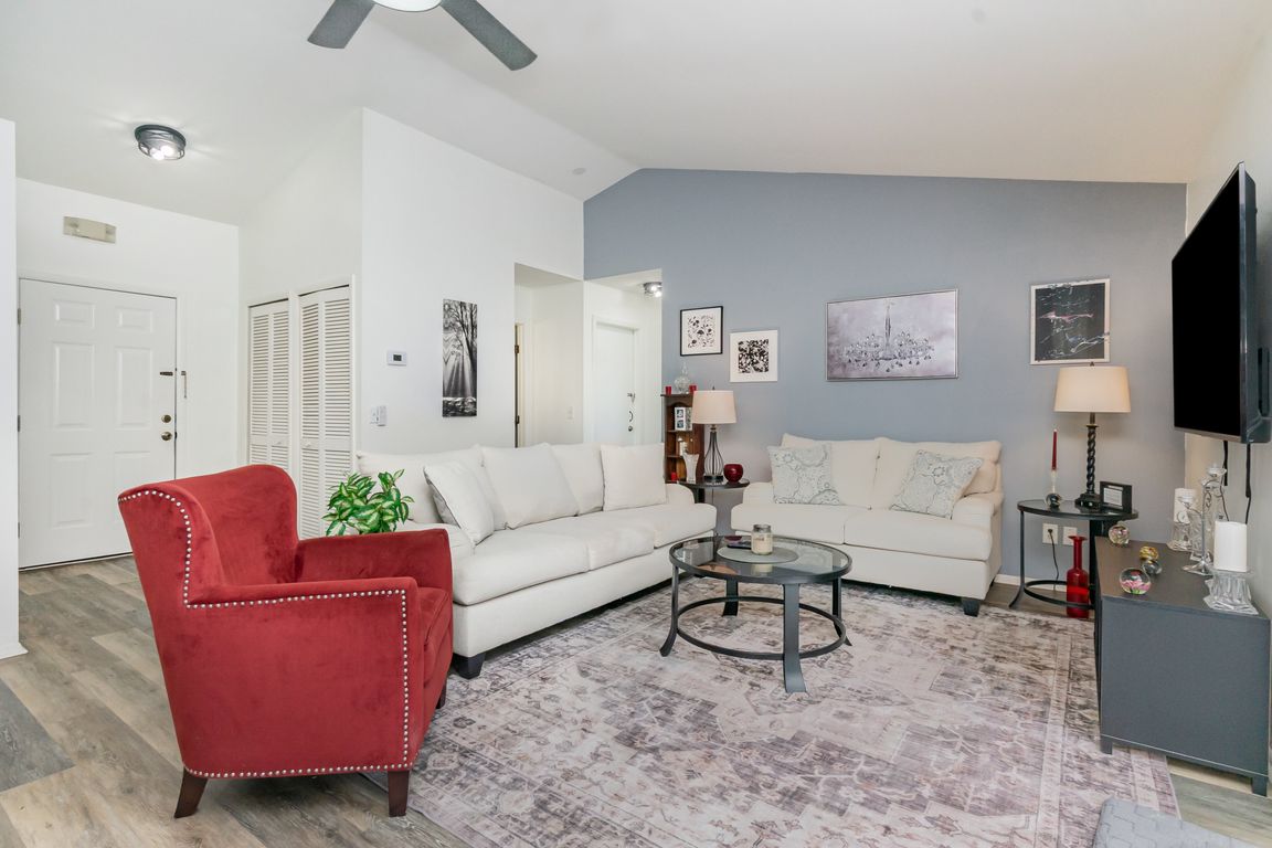 next background image