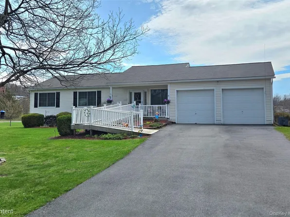 5 Meadows Court, Staatsburg, NY 12580